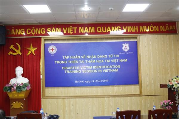 Lớp tập huấn về nhận dạng tử thi trong thiên tai thảm họa tại Việt Nam.