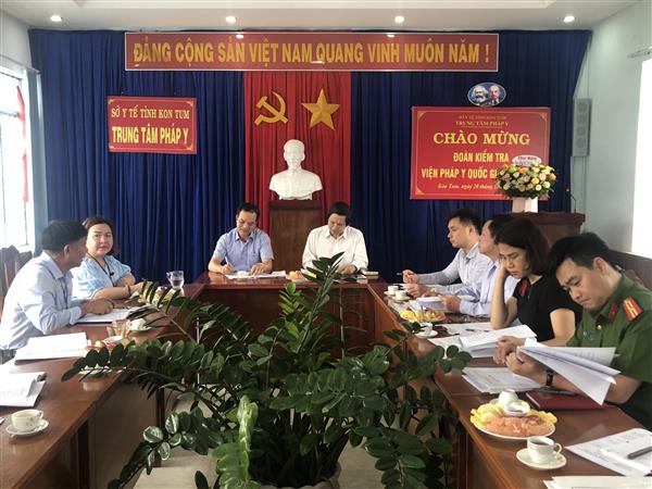 Đoàn công tác của Cục QLKCB và Viện Pháp y quốc gia kiểm tra công tác pháp y tại tỉnh Kon Tum