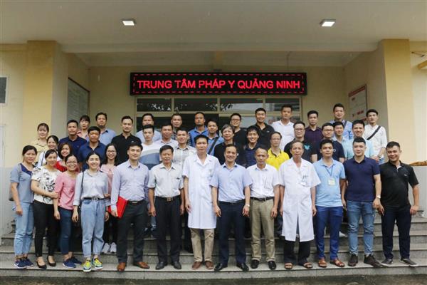 Lớp Đào tạo nghiệp vụ Pháp y khóa 28 đi thực tế tại TTPY Quảng Ninh