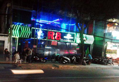 Nổ súng đòi bảo kê quán cà phê