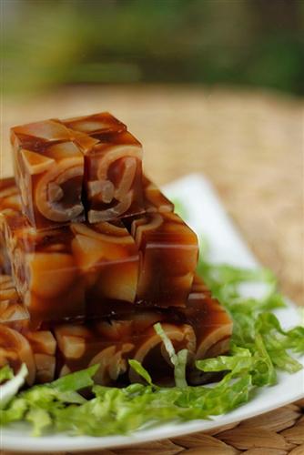 Làm mới thực đơn Tết với da heo nấu đông ngon lạ