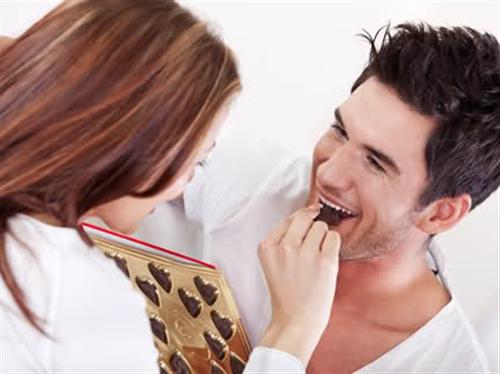 Ăn sôcôla giúp nam giới giảm nguy cơ đột quỵ 