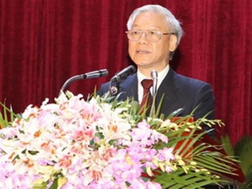 Tổng Bí thư lên đường thăm chính thức Singapore