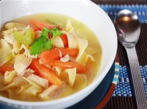 Súp gà chữa cảm lạnh