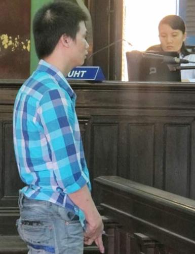 Xin đi nhờ, bé gái bị 4 yêu râu xanh hãm hại