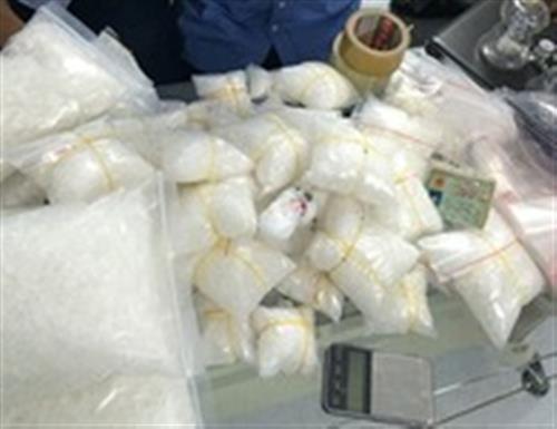 Triệt phá đường dây mua bán ma túy đá cực “khủng” ở Sài Gòn