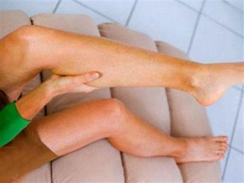 Mắc hội chứng chân không nghỉ dễ bị bệnh mạch vành