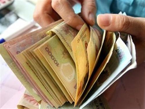 “Nếu tăng lương, mức đầu tư phát triển có thể giảm”