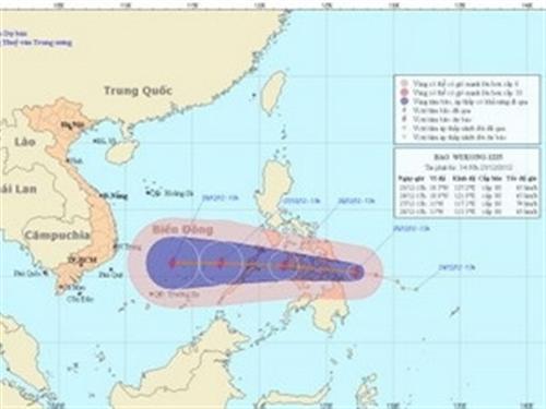 Bão giật cấp 11 tiến gần Trường Sa, biển động mạnh