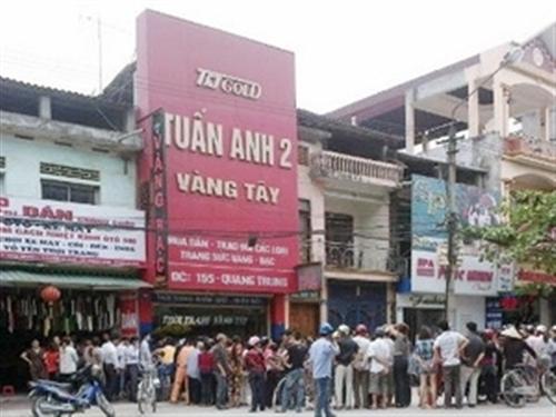 Tuyên Quang: Cướp tiệm vàng táo tợn giữa buổi trưa
