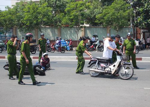 Dựng hiện trường người mẫu Mâu Thanh Thủy bị cướp