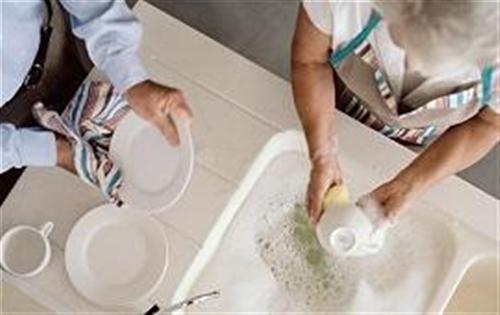 Làm việc nhà giúp phòng tránh bệnh tim