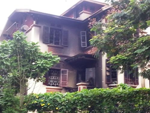 Hà Nội: Khu biệt thự bốc cháy sau tiếng nổ lớn