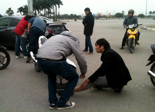 Hyundai drift hỏng, gây tai nạn liên hoàn