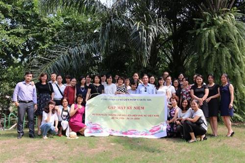 Gặp mặt kỷ niệm 86 năm ngày thành lập liên hiệp phụ nữ Việt Nam