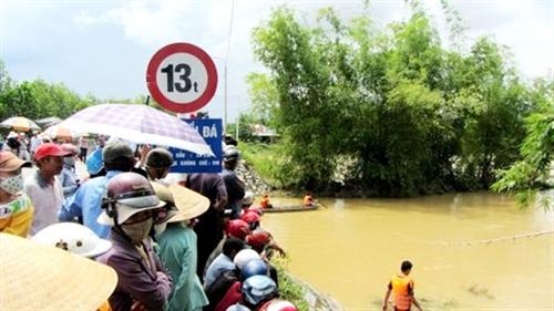 Tìm thấy thi thể sinh viên bị lũ cuốn mất tích