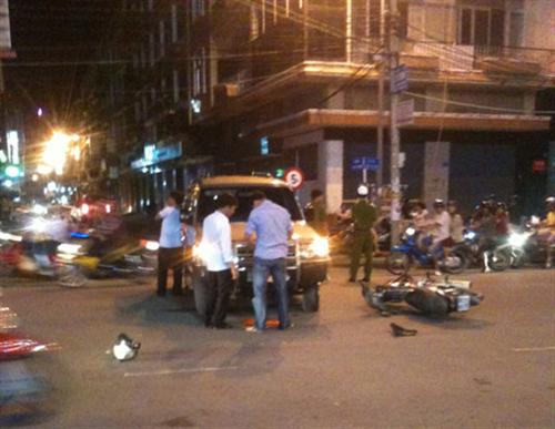 Chỉ đạo làm rõ vụ xe biển xanh gây tai nạn, phóng viên bị hành hung