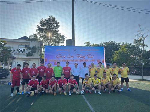 GIAO LƯU BÓNG ĐÁ CHÀO MỪNG NGÀY NHÀ GIÁO VIỆT NAM 20/11 GIỮA VIỆN PHÁP Y QUỐC GIA VÀ TRUNG TÂM PHÁP Y THÁI NGUYÊN