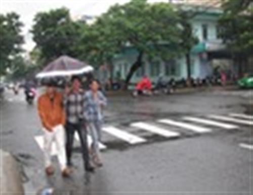 Mưa giông rải rác toàn quốc