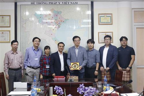 Đoàn cán bộ của Viện pháp y quốc gia Hàn Quốc (NFS) đến thăm và làm việc tại Viện pháp y quốc gia
