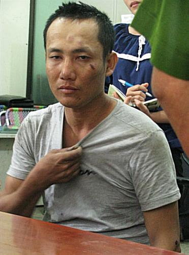 Đá gà thua “cháy túi”, đột nhập nhà dân trộm, cướp vàng
