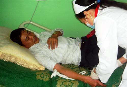 Trưởng công an xã bị truy sát tại nhà riêng