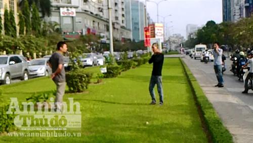Phê ma túy đá, nam thanh niên tự dùng mảnh sành cứa cổ