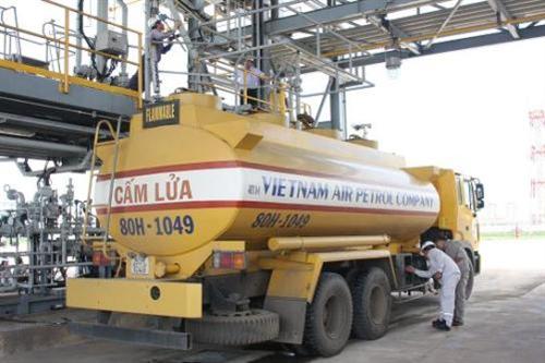 Bắt nguyên Giám đốc Xí nghiệp Thương mại dầu khí hàng không miền Bắc