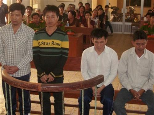 Một phút “yêng hùng“ rơi vào tù tội