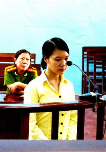 Nữ nhân viên ngân hàng rút quỹ nướng vào số đề
