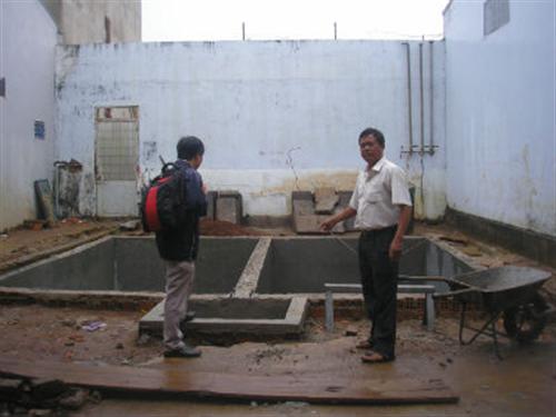 Bán xăng lẫn nước lã phải đền tiền, sửa xe cho khách