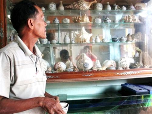 Cả làng chài chơi cổ vật