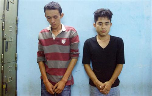Quăng xe đạp cản đường 2 tên trộm xe máy