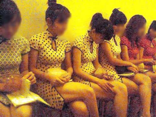 Kỹ nghệ mồi khách Nhật của 'gái ôm'