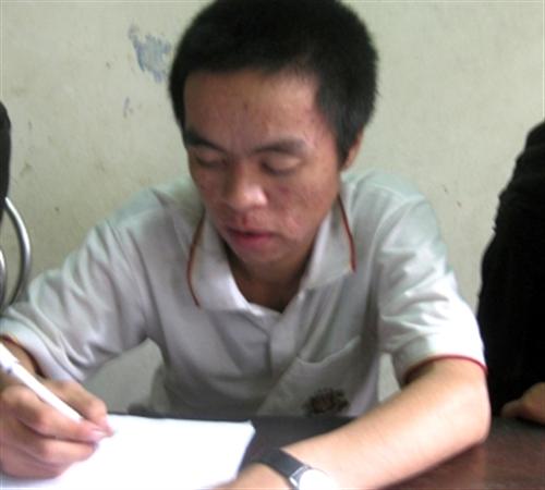 Hơn 4 giờ truy bắt kẻ thủ súng, lựu đạn đi cướp đêm