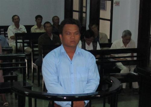 Hoãn xử vụ công an rượt đuổi đánh người vi phạm giao thông gây thương tích