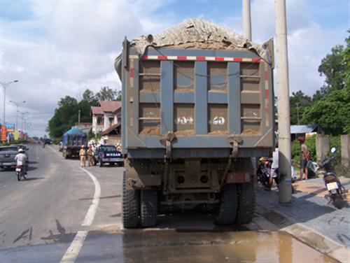 Khởi tố, tạm giam tài xế điên cuồng muốn giết chết chiến sĩ CSGT