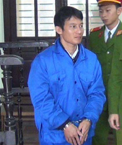 Phó giám đốc trung tâm văn hóa lừa đảo 10 tỷ đồng