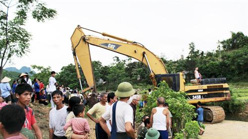 Lệ làng cũng phải theo pháp luật