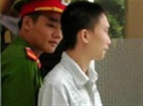 'Yêu' người tình bé nhỏ, cậu trai trả giá 13 năm tù