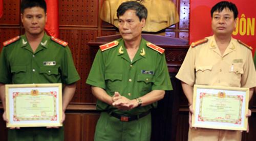 Đường dây buôn bán ma túy “khủng” xuyên quốc gia bị triệt phá