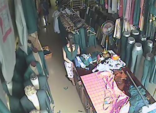 Màn trộm ví của cô gái 24 tuổi