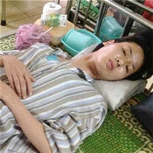 Khách VIP đánh ngất nữ nhân viên sân golf
