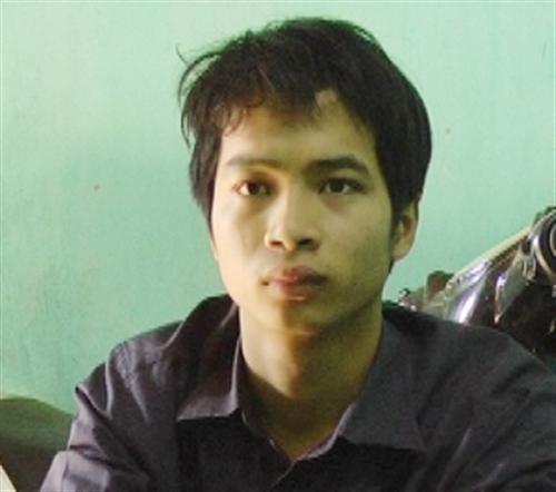 Bất ngờ nam sinh viên “có tiếng“ ngoan hiền thủ dao đâm người