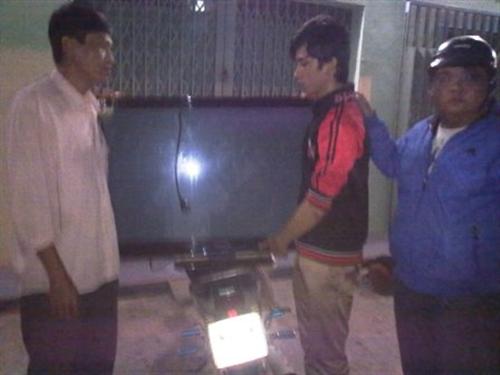 Con gái làm thuê móc nối cha ăn trộm