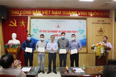 Bế giảng lớp đào tạo nghiệp vụ giám định Pháp y khóa XXXI