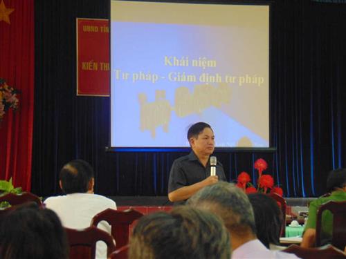 Giảng dậy tập huấn cho pháp y Tây Ninh